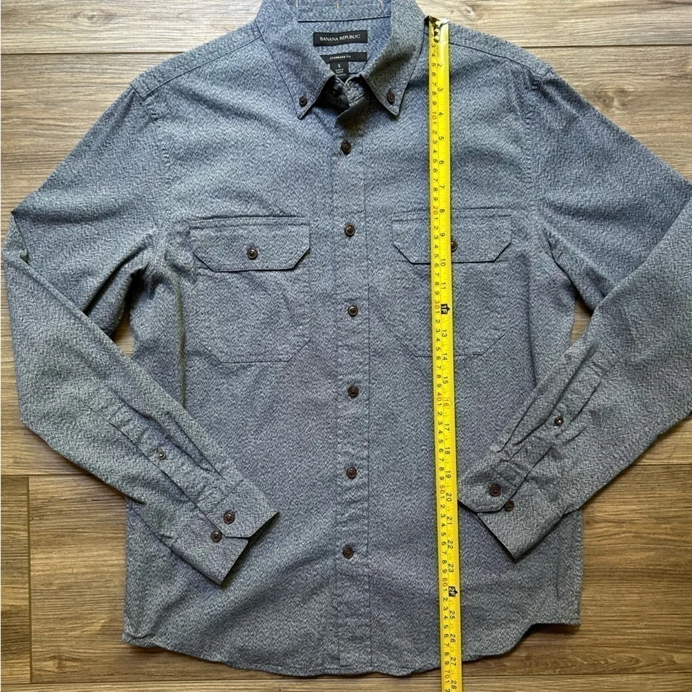 Banana Republic | Heavyweight Double Pocket Shirt in Charcoal Heather (Small)